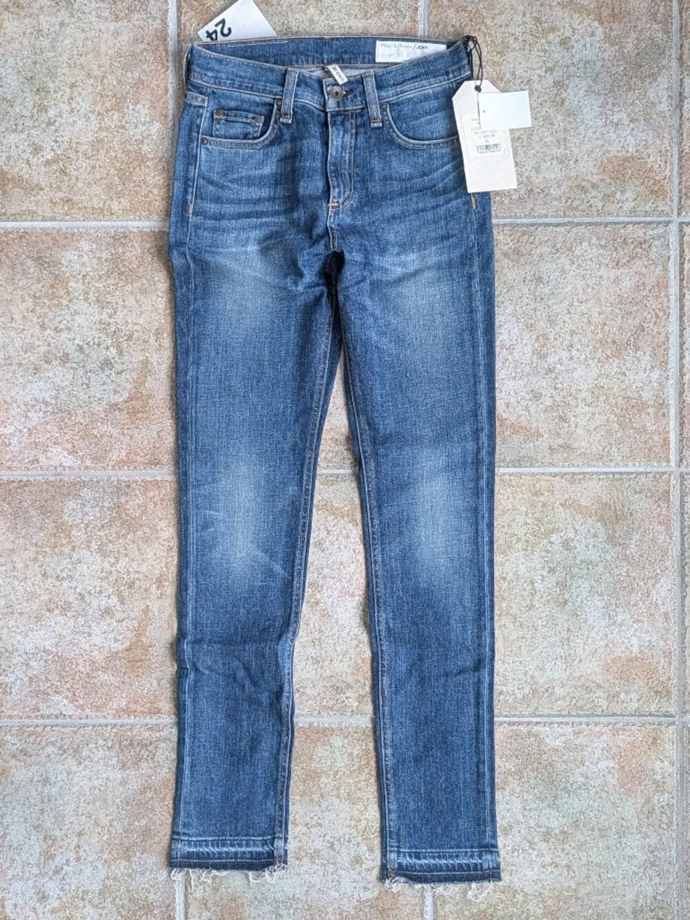 NWT Rag & Bone 10" Dre High Rise Boyfriend Raw Hem Jean in Bainbridge - Size 24